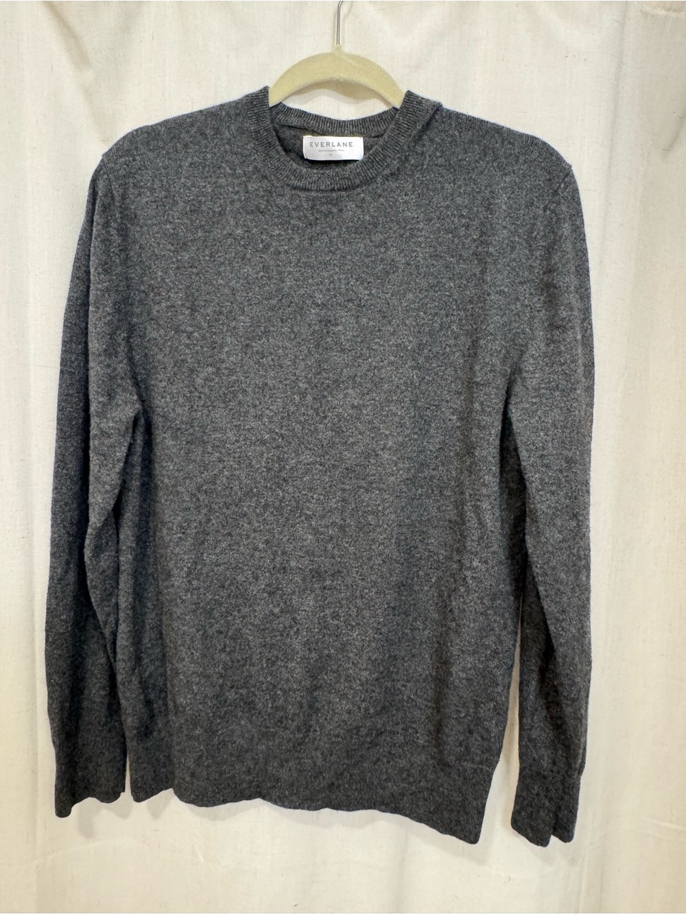 Everlane 100% Cashmere Crewneck Sweater — Charcoal Gray